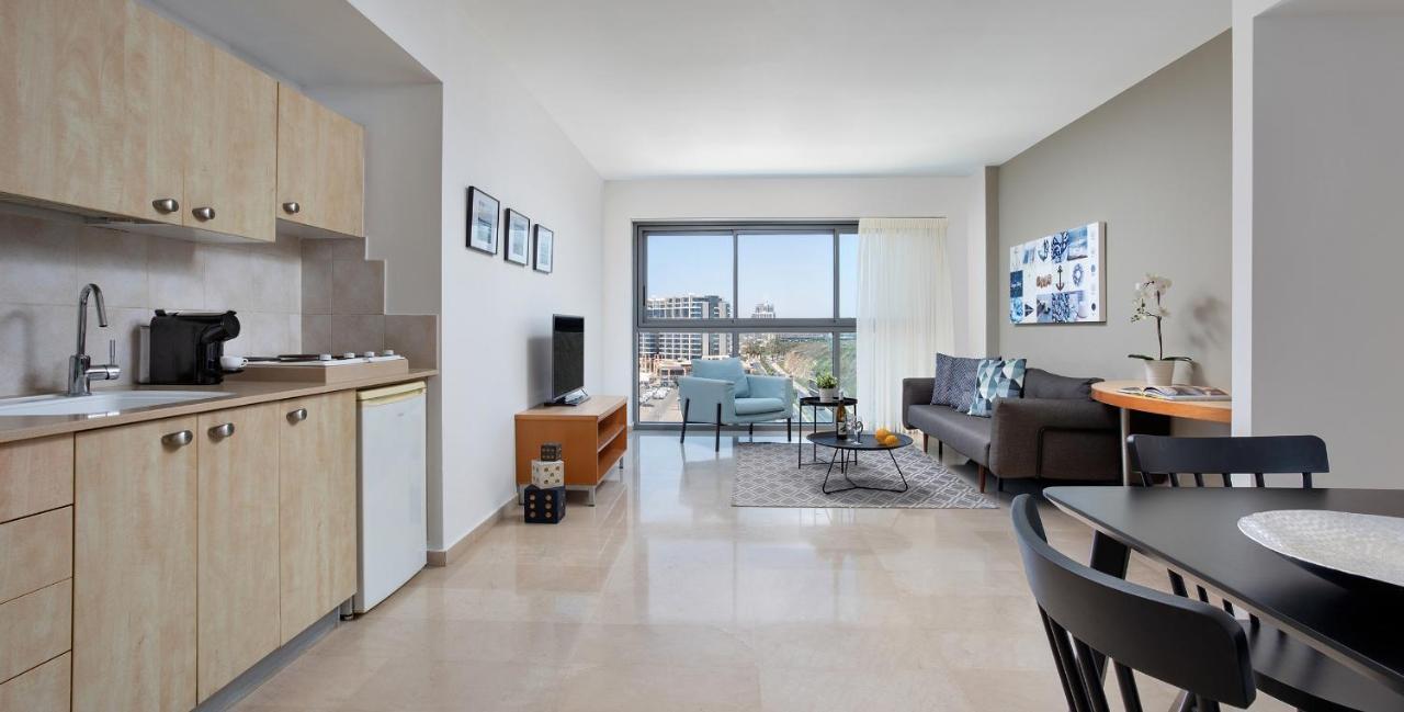 Aparthotel Okeanos On The Beach Herzliya Luaran gambar