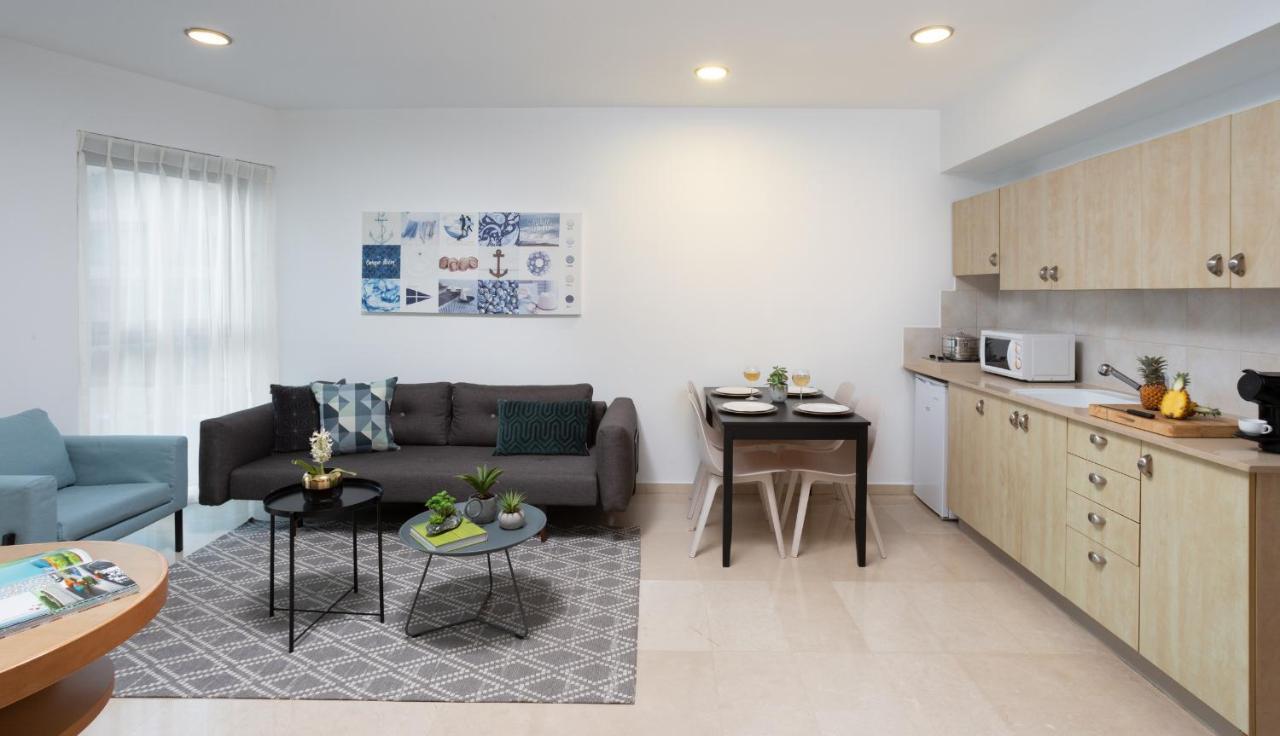 Aparthotel Okeanos On The Beach Herzliya Luaran gambar