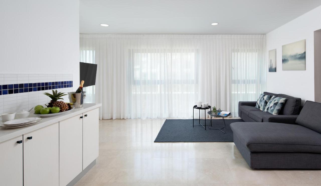 Aparthotel Okeanos On The Beach Herzliya Luaran gambar
