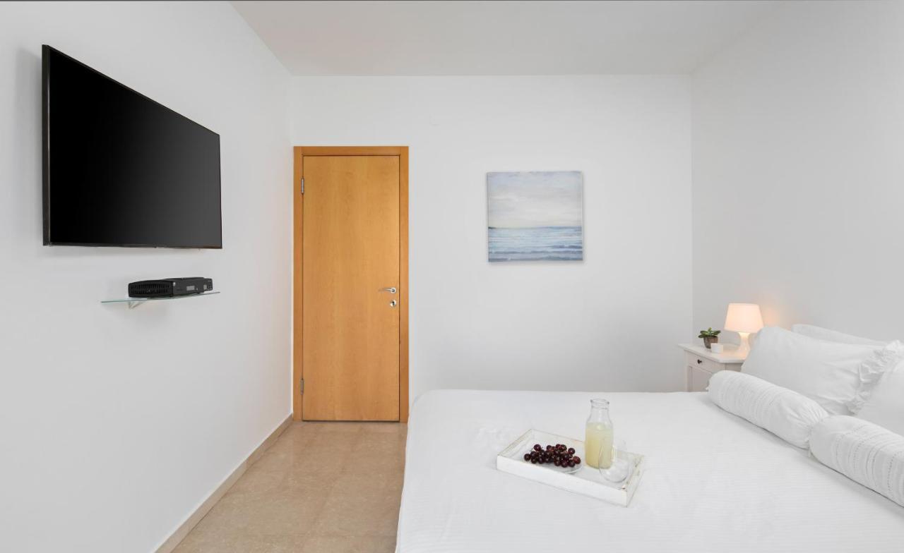 Aparthotel Okeanos On The Beach Herzliya Luaran gambar