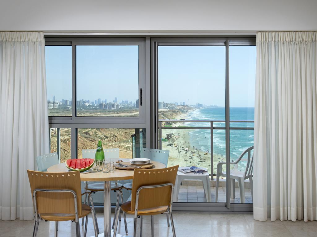 Aparthotel Okeanos On The Beach Herzliya Bilik gambar