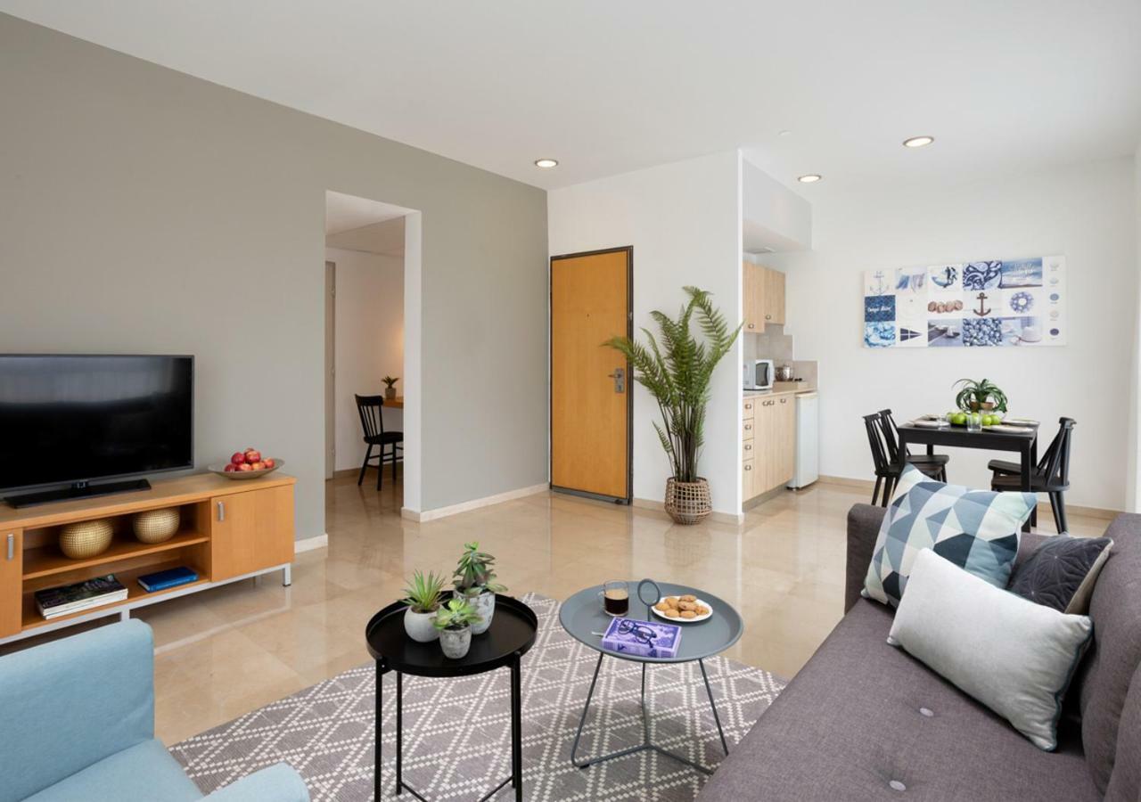 Aparthotel Okeanos On The Beach Herzliya Luaran gambar